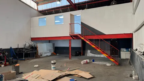 Mercury Business Park, 12 Piet Bekker Street - Unit 7 319m² Warehouse Industrial Unit Available To Let For Rent (12)